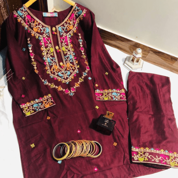 Elegant Maroon Embroidered Linen Shirt and Trouser Set - Image 2